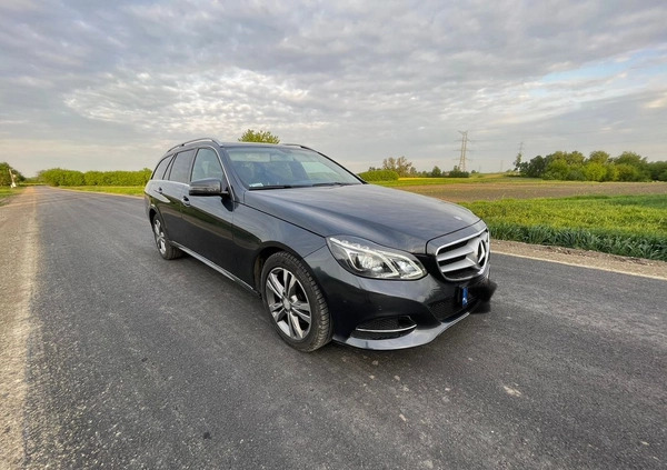 Mercedes-Benz Klasa E cena 59000 przebieg: 212000, rok produkcji 2014 z Łęczna małe 154